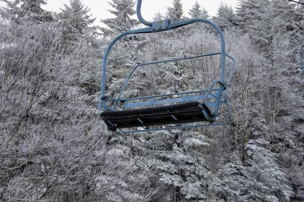 Cable Car Snowy Trees Background — Stock Photo, Image