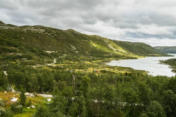 ノルウェー南部のハルダンゲルヴィダ国立公園の景観 — ストック写真