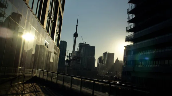 カナダのトロントの建物と高い塔 — ストック写真