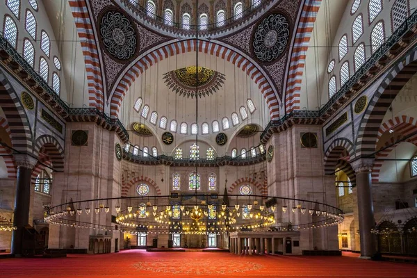 Interior Mesquita Suleymaniye Coberto Decorações Luzes Istambul Turquia — Fotografia de Stock