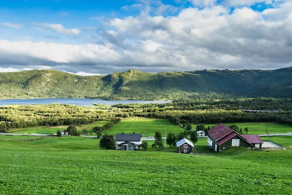 Hoge Hoek Van Een Pittoresk Dorpje Langs Spoorlijn Oslo Bergen — Stockfoto