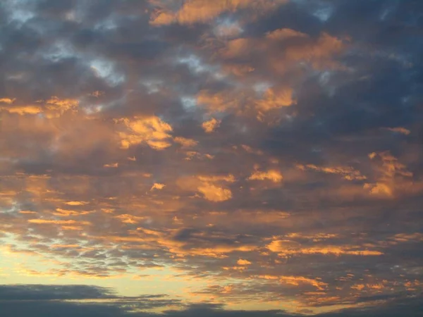 Hermoso Paisaje Del Cielo Del Atardecer Con Nubes Colores — Foto de Stock