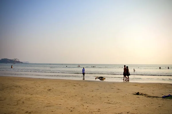 Personas Playa Goa Durante Día India —  Fotos de Stock