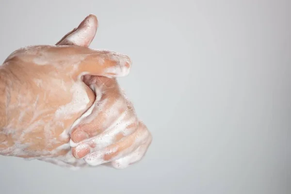 Tiro Close Uma Pessoa Lavando Mãos Conceito Vírus Corona — Fotografia de Stock