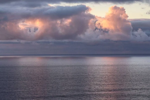 有落日映照的大海 — 图库照片