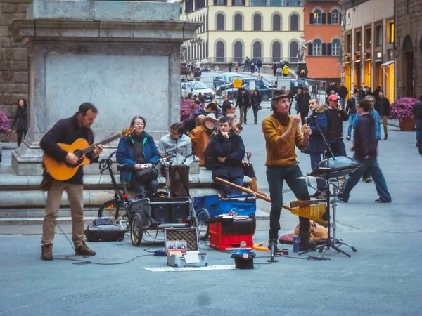 佛罗伦萨 意大利 2019年1月1日 意大利托斯卡纳 佛罗伦萨的街头流浪者 — 图库照片