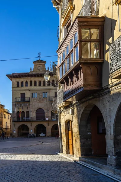 Plano Vertical Una Calle Con Edificios Históricos Olite Navarra España —  Fotos de Stock