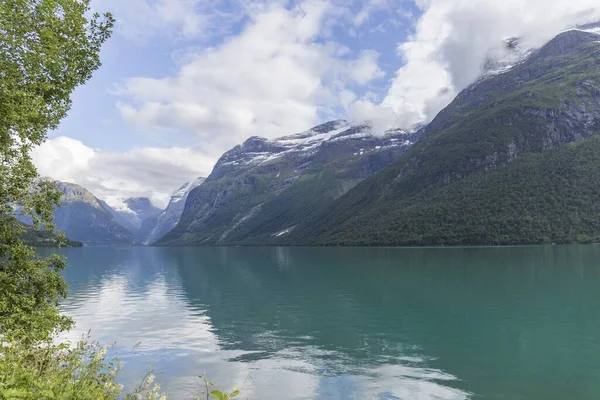 Paisaje Fiordo Agua Turquesa Entre Montañas Noruega —  Fotos de Stock