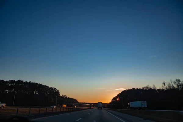 Autostradă Cer Înainte Apus Soare America — Fotografie, imagine de stoc