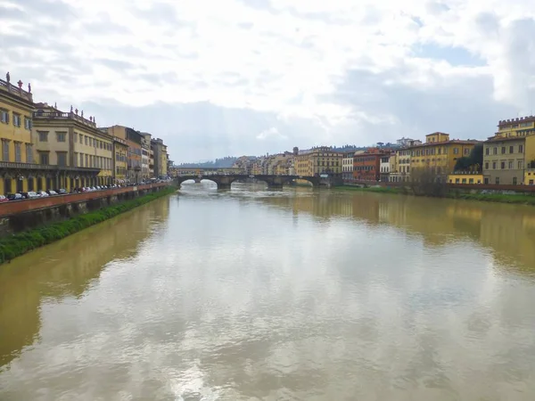 Lago Medio Edificios Florencia Italia — Foto de Stock