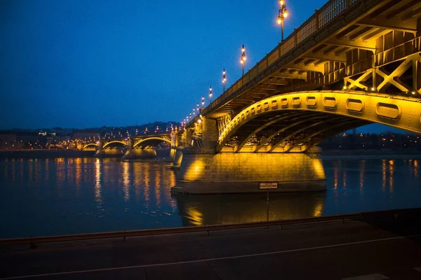 Hermoso Puente Margaret Iluminado Por Noche Budapest Hungría — Foto de Stock