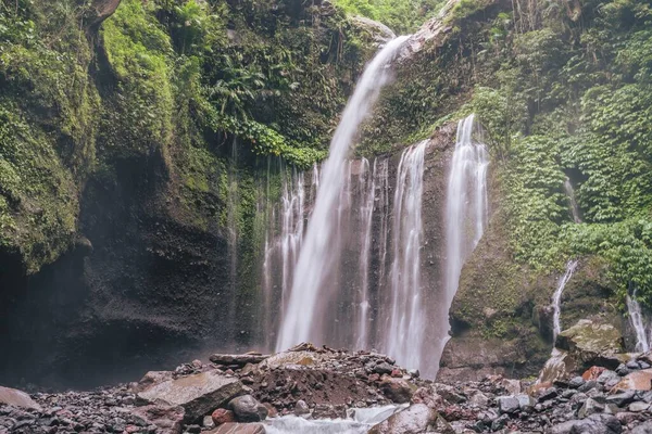 Die Schönheit Der Tiu Kelep Wasserfälle Lombok Indonesien — Stockfoto