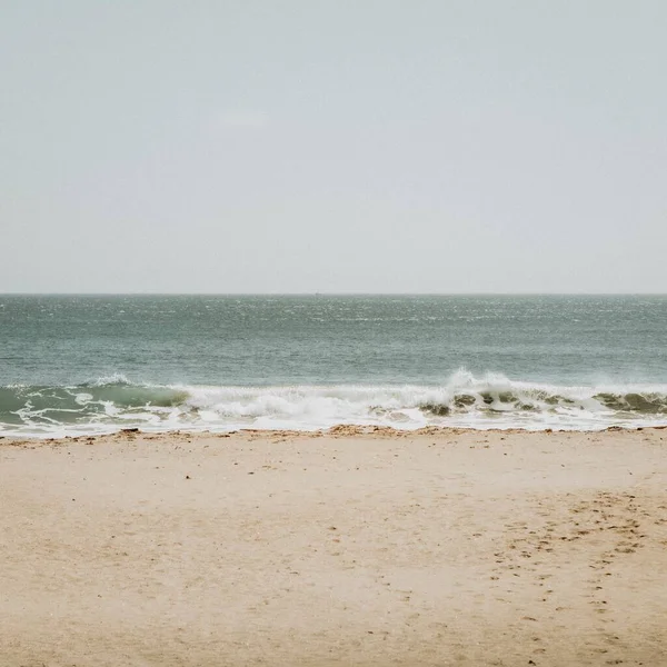 해변과 바다의 파도의 — 스톡 사진