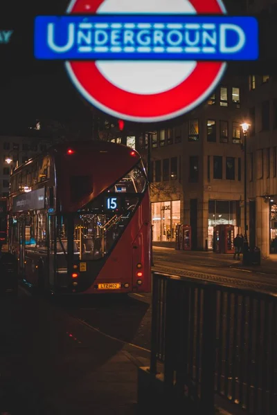 London United Kingdom Mar 2019 Red Bus Street Night City — Stock Photo, Image