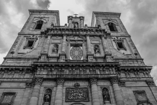 Plano Escala Grises Ángulo Bajo Iglesia Jesuita Toledo España — Foto de Stock