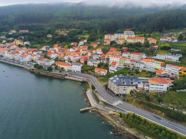 Tiro Aéreo Edifícios Perto Água Galiza Espanha — Fotografia de Stock