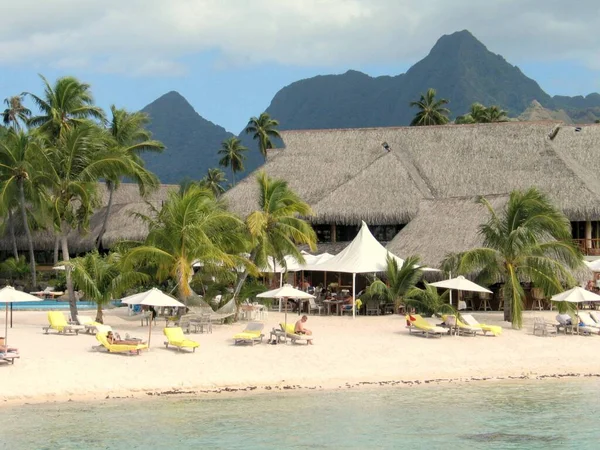 Pláž Dřevěnými Budovami Bora Bora Francouzská Polynésie — Stock fotografie