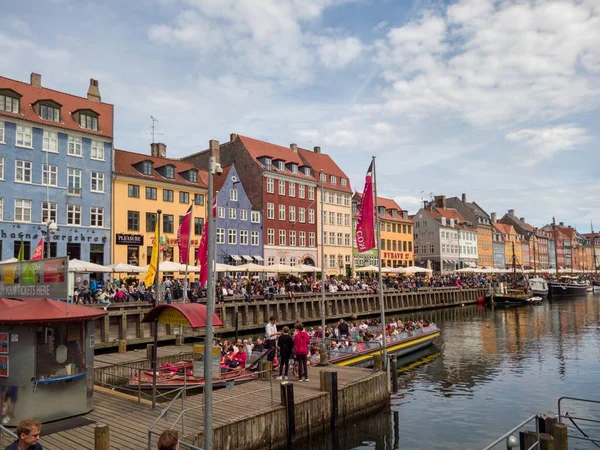 Några Färgglada Byggnadsfasader Längs Nyhavn Kanalen Köpenhamn Danmark — Stockfoto