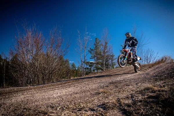 Munkfors Sverige Mar 2020 Den Unge Mannen Åker Motocross Stigen — Stockfoto