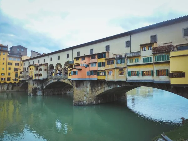 Ponte Vecchio Onder Een Bewolkte Lucht Florence Italië — Stockfoto