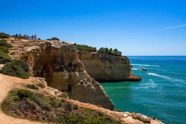 Penhascos Algarve Com Vista Para Oceano Atlântico Acima Caverna Benagil — Fotografia de Stock