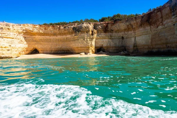 Wybrzeże Algarve Pobliżu Jaskini Benagil Oceanie Atlantyckim Portugalia — Zdjęcie stockowe