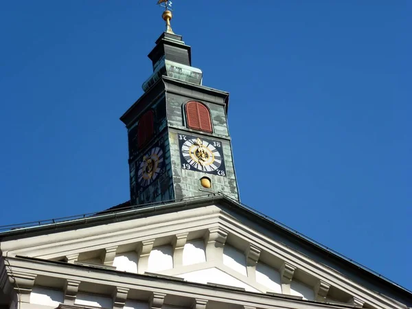 Low Angle Shot Tower Clock Blue Sky Ljubljana Slovenia — Stock Photo, Image