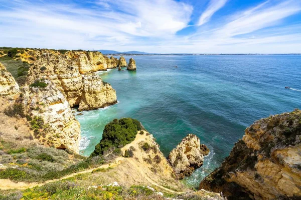 Malowniczy Krajobraz Wybrzeża Algarve Klifami Widokiem Ocean Atlantycki Portugalia — Zdjęcie stockowe