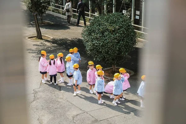 Osaka Japan Nov 2016 这就是日本孩子上学的方式 — 图库照片