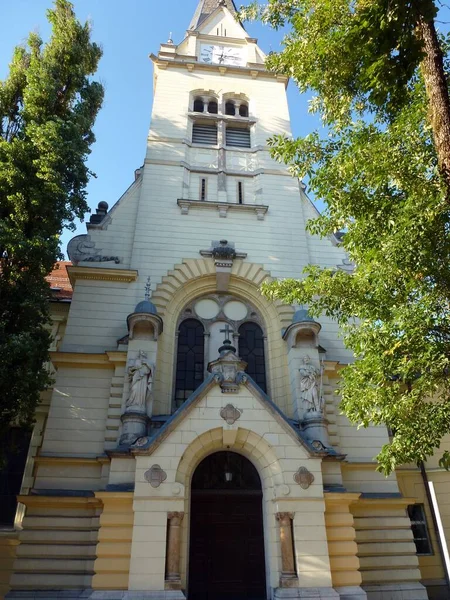 Tiro Vertical Igreja James Liubliana Eslovénia — Fotografia de Stock