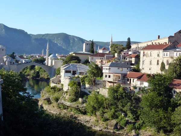 Lago Cerca Edificios Colina Mostar Herzegovina —  Fotos de Stock