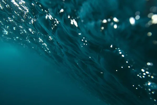 Primer Plano Hermosas Olas Marinas Con Burbujas — Foto de Stock