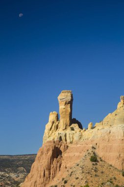A vertical shot of the rocks at the Ghost Ranch in New Mexico clipart