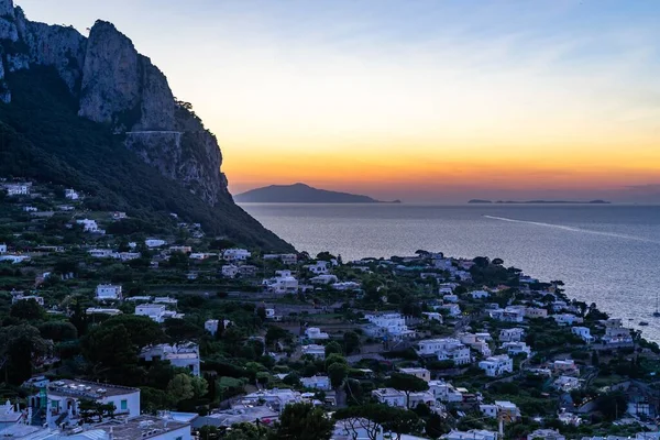 Una Hermosa Toma Una Puesta Sol Capri Con Isla Ischia — Foto de Stock