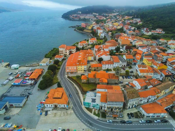 Tiro Aéreo Edifícios Perto Mar Galiza Espanha — Fotografia de Stock