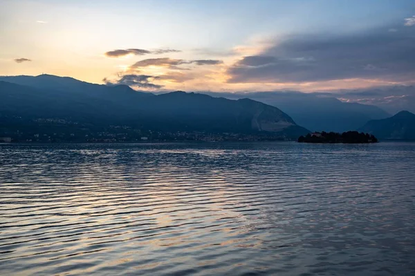 Красивый Снимок Озера Маджоре Стреза Италия — стоковое фото