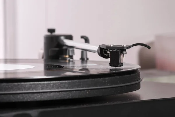 Vinyl Record Plays Turntable — Stock Photo, Image
