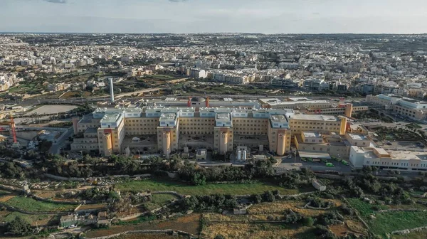 Flygbild Mater Dei Hospital Malta Omgiven Andra Byggnader — Stockfoto