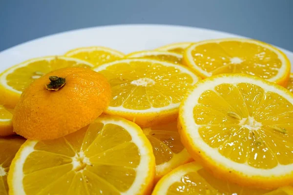 Yellow Lemons Plate Sunny Day Vitamin Bomb — Stock Photo, Image