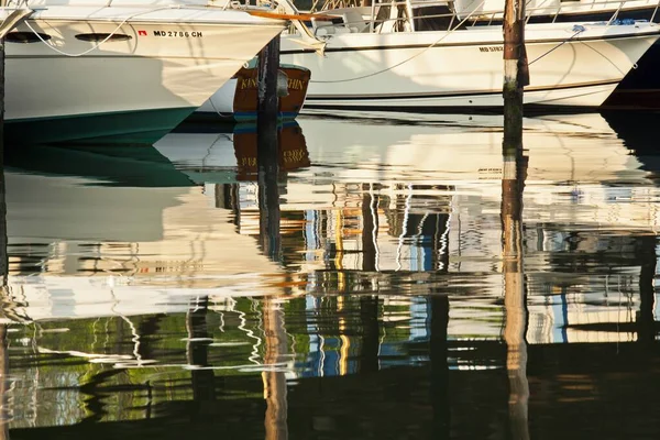 Michaels Maryland Vereinigte Staaten Mai 2012 Morgenreflexionen Von Booten Hafen — Stockfoto