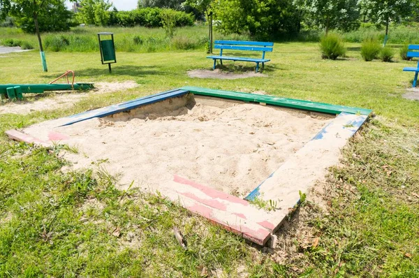 Uma Caixa Areia Com Areia Branca Playground Gramado — Fotografia de Stock