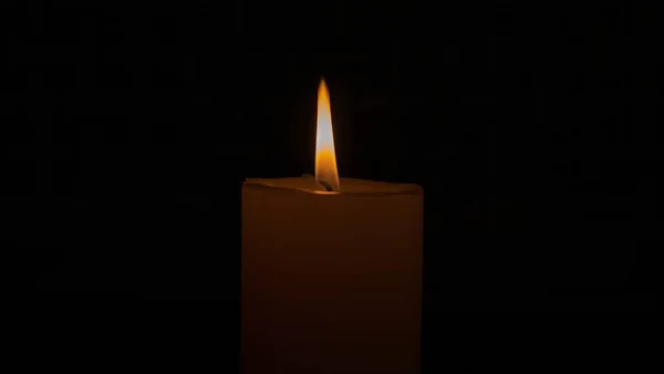 Schöne Aufnahme Einer Kerze Einem Dunklen Raum — Stockfoto