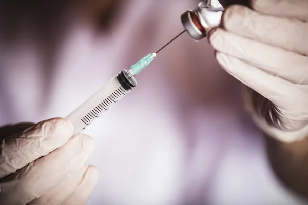 Ett Vaccin Injektionsflaskan För Covid Mässling Influensasprutor — Stockfoto