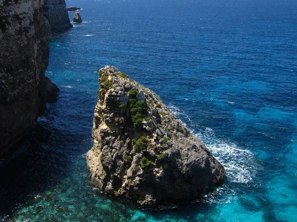 Las Rocas Costa Comino Malta Rodeadas Agua —  Fotos de Stock