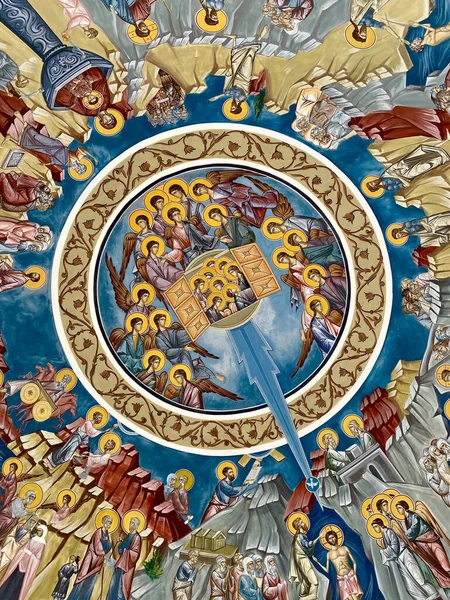 イエス キリストと聖人の絵の垂直ショット — ストック写真