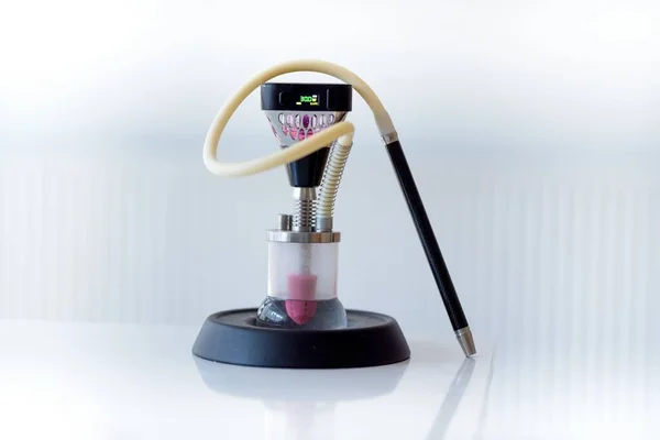 Elektronisk Hookah Vit Yta — Stockfoto