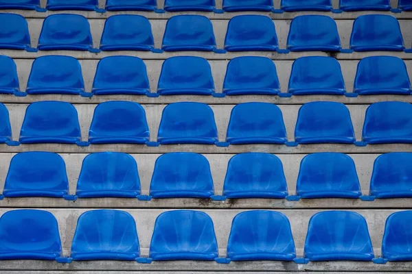 Primer Plano Sillas Tribuna Azules Vacías Estadio Fútbol —  Fotos de Stock