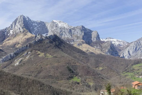 Horská Krajina Jasného Dne Nejvyšší Části Asturského Města Můžeme Také — Stock fotografie