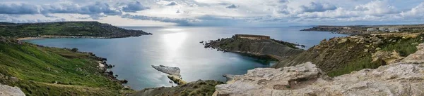 Uma Bela Vista Panorâmica Praia Baía Gnejna Malta — Fotografia de Stock