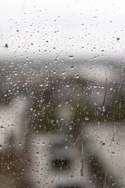 Gros Plan Vertical Une Fenêtre Par Jour Pluie Sombre Gouttes — Photo